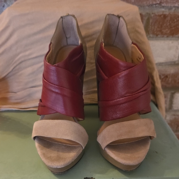 Charles David Red and Tan Platform Heels - Picture 14 of 14